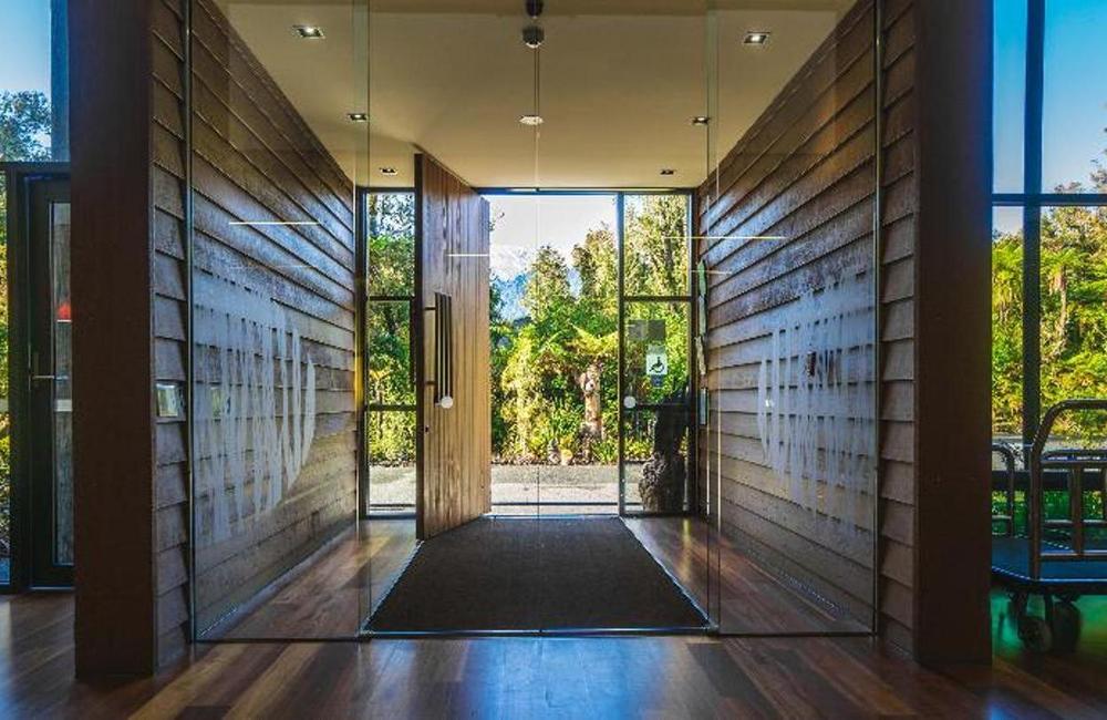  New Zealand- 4* Te Waonui Forest Retreat 