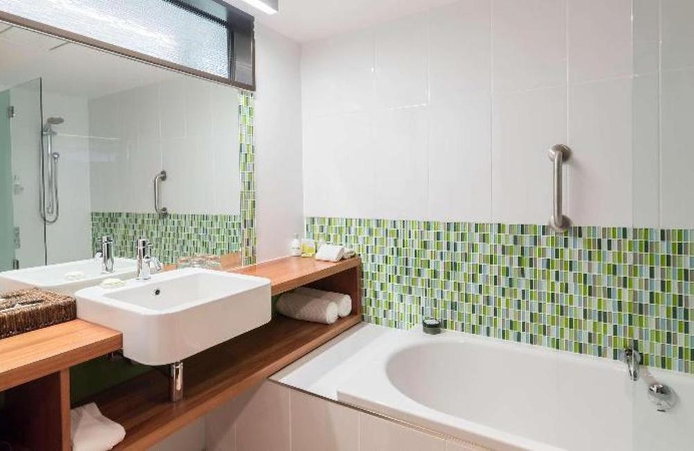  New Zealand- 4* Te Waonui Forest Retreat 