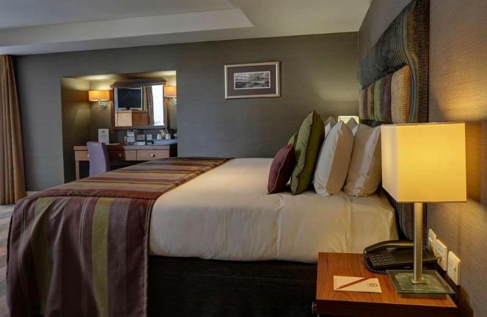  Edinburgh Christmas Markets- 4* Ten Hill Place Hotel 