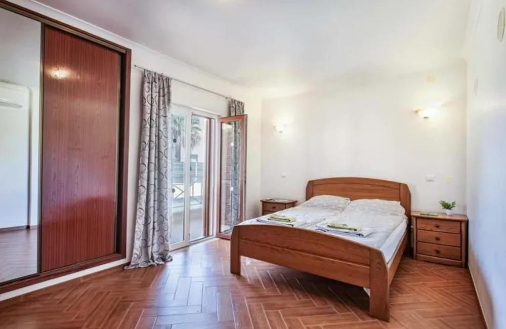  Family Villa Rental in Albuferia 