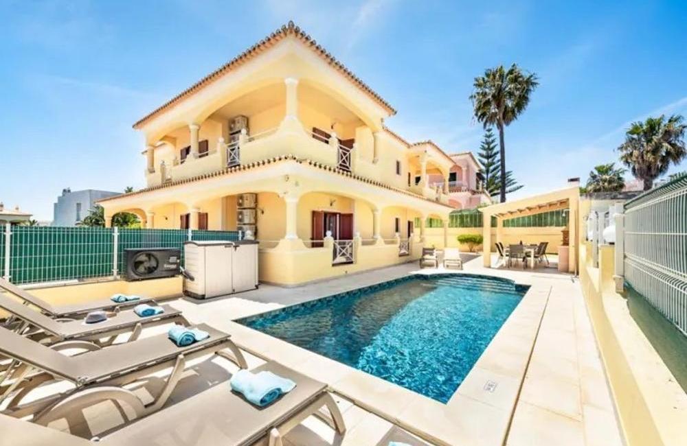 Family Villa Rental in Albuferia