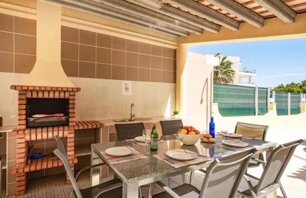  Family Villa Rental in Albuferia 