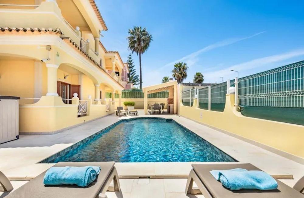  Family Villa Rental in Albuferia 