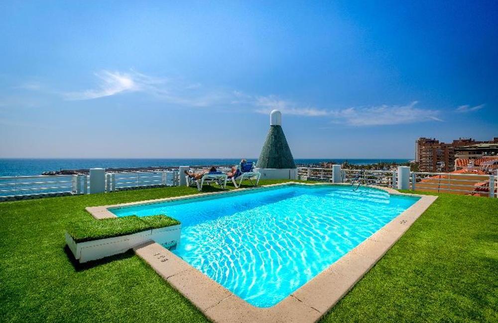  Fuengirola, Spain 3* Villa Laredo (3 Weeks) 