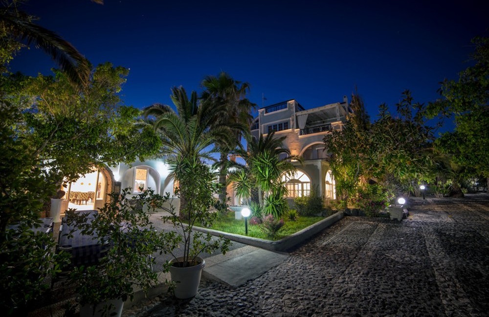  Santorini, Greece- 3* Villa Olympia 