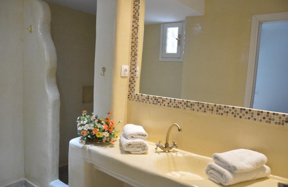  Santorini, Greece- 3* Villa Olympia 