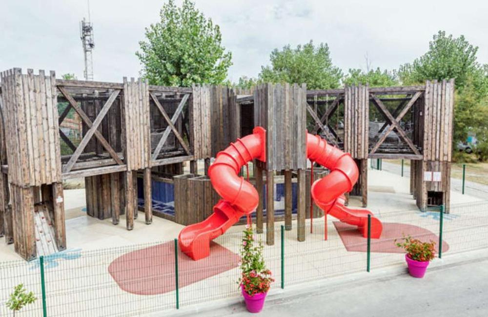  Languedoc, France- 5* Camping Le Beach Garden 