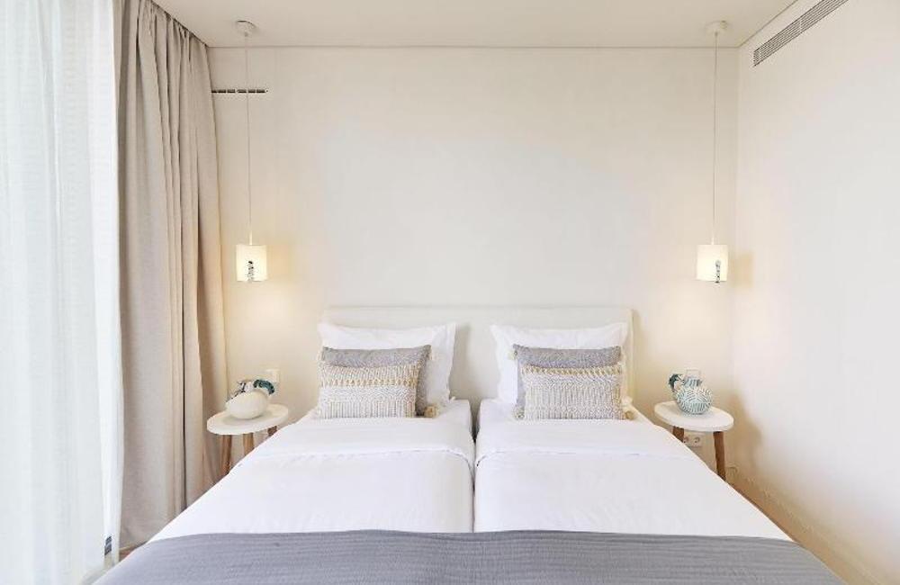  Porches, Algarve- 5* White Shell Beach Villas 