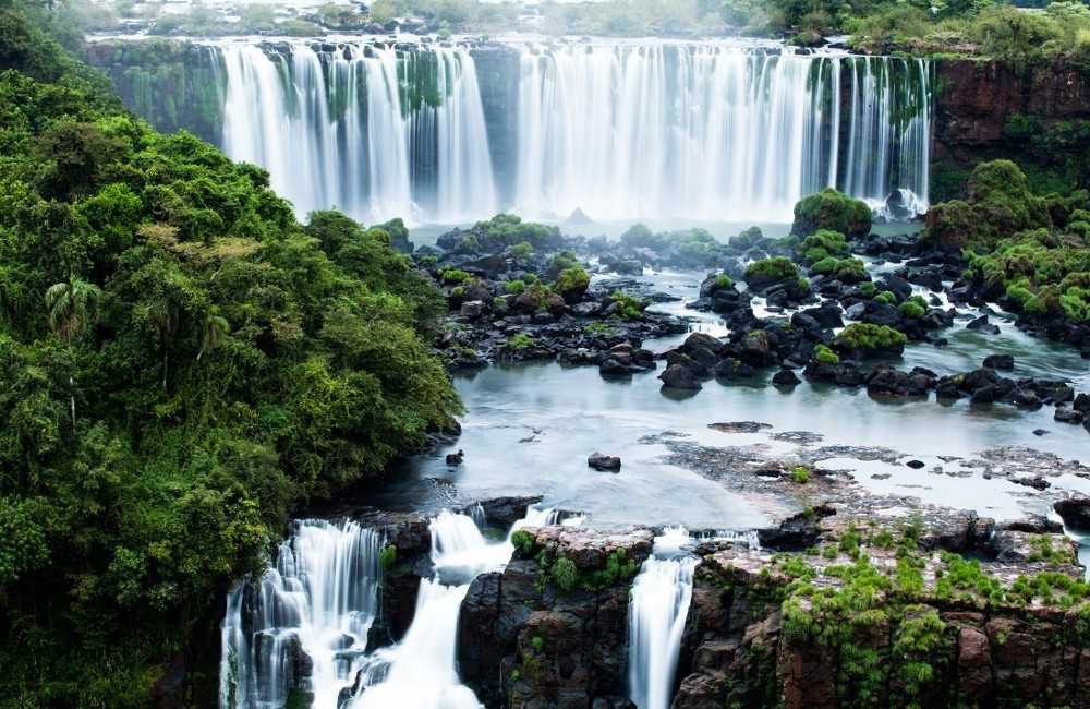  Classic Brazil: Iguassu Falls & Rio de Janeiro 