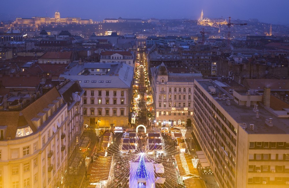 Budapest Christmas Markets- 3* Roombach Hotel