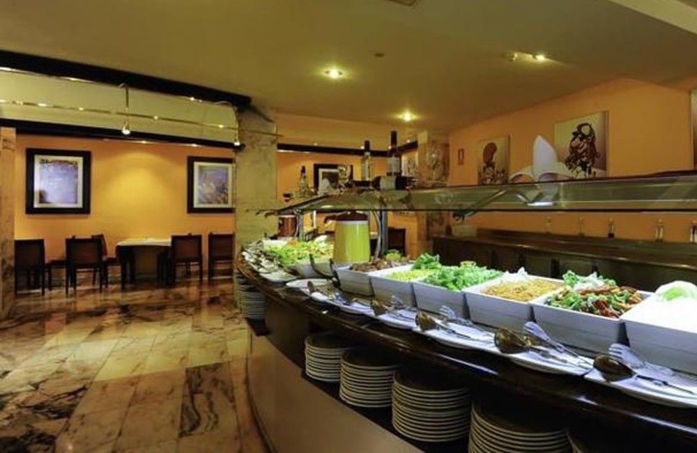  Tenerife- 3* Party Holiday 