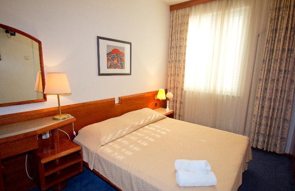  Dubrovnik- 3* Komodor Hotel 