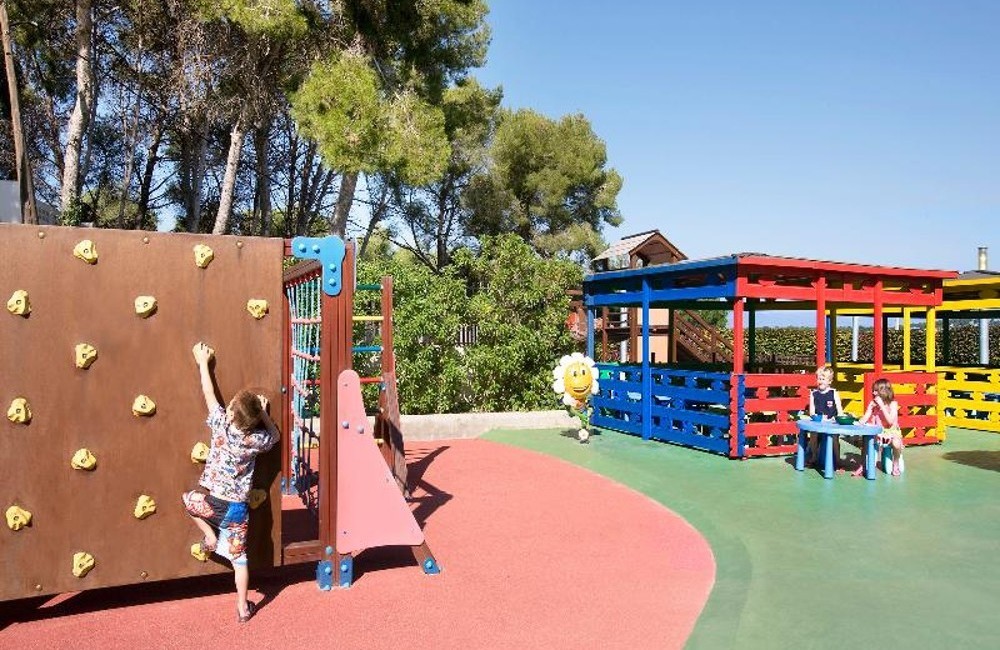  Salou- 4* H10 Mediterranean Village 