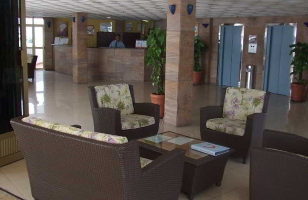  Gran Canaria- 4* Revoli Aparthotel 
