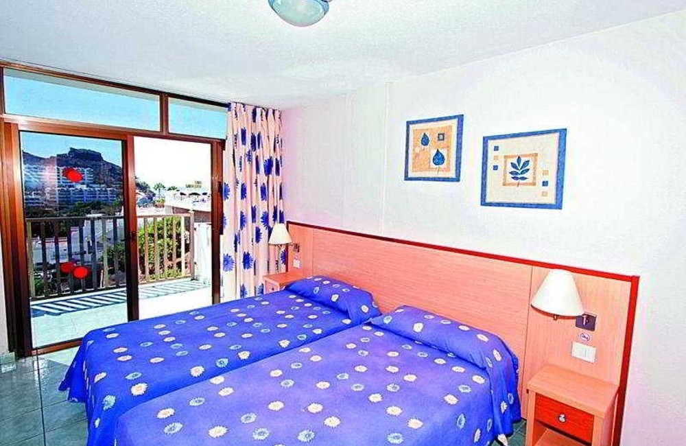  Gran Canaria- 4* Revoli Aparthotel 