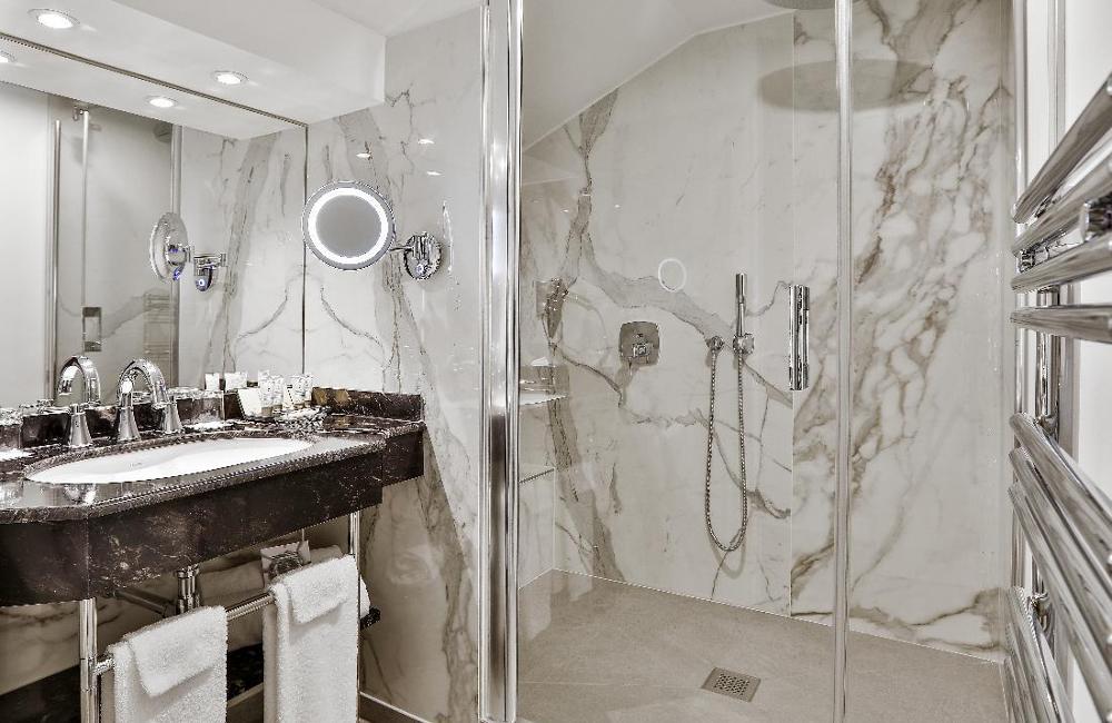  France: Château des Vigiers Luxury Spa & Golf Holiday 