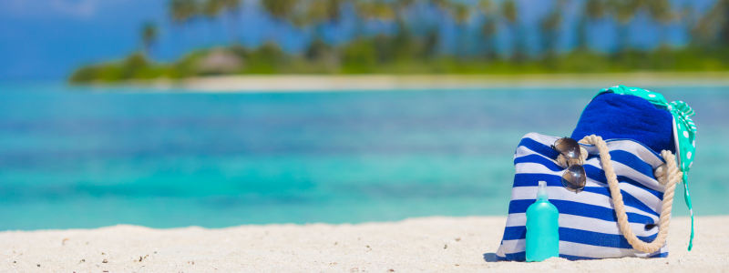 Travel checklist- beach bag